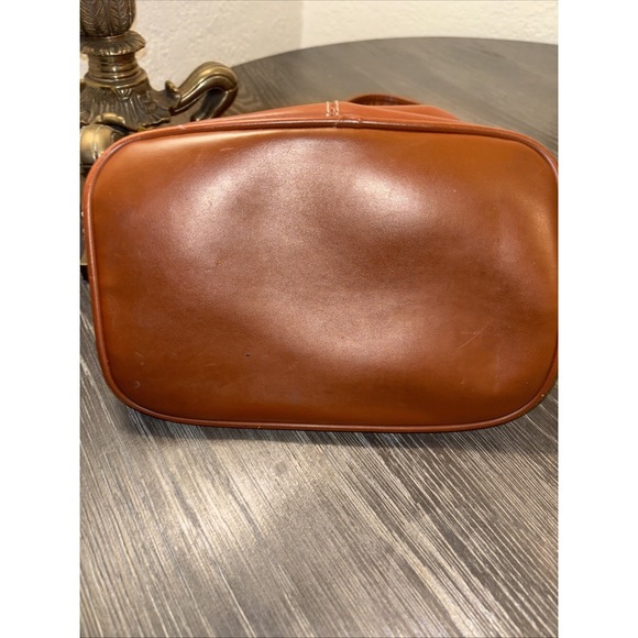 Kenneth Cole Reaction Quality Leather Small Shoulder Bag Short Under Arm Length - Picture 4 of 11